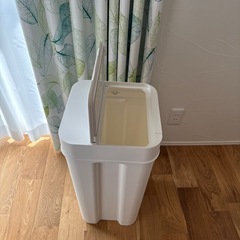 ダストボックス　シールズ45 新品未使用の画像