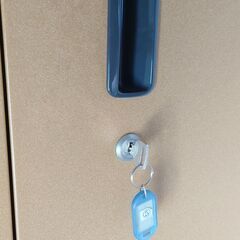 【8/15まで】　キャビネット　鍵あり　棚　オフィス　事務などの画像