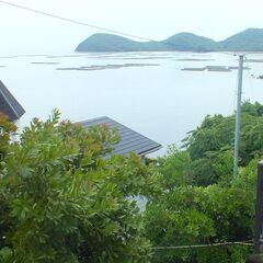鴻島貸別荘Ⅱ『岬の物語』（日生諸島）＜年間90日利用！＞【島内自動車付きで徒歩不要/電気代・ガス代・ガソリン代込み。】体験宿泊可能！海を見下ろすデッキ付！釣り・星空、野鳥観察・カヌー、ヨット、ミカン狩り、探検、島巡り、廃墟巡りなど！冬でも暖かい - 賃貸（マンション/一戸建て）