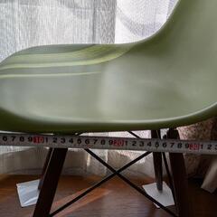 Eames イームズチェア 椅子の画像