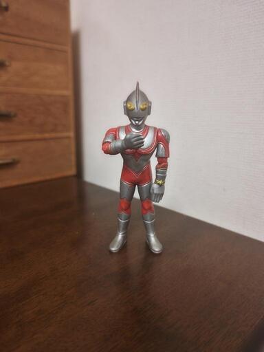 昔のウルトラマン置物