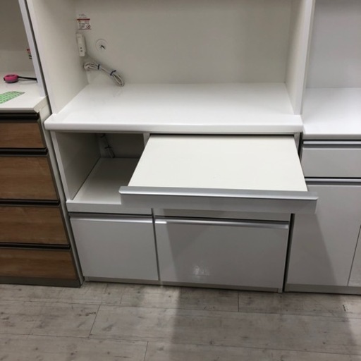 松田家具レンジボード スライド扉ホワイト【トレファク堺福田店】 2024