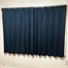カーテンの画像