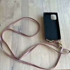 iPhoneケース　ショルダーの画像
