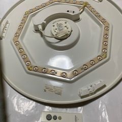 ドウシシャ　 LED シーリングライト　リモコン付きの画像
