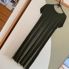 ★訳あり★　Amazon マキシワンピース フォレストグリーンの画像