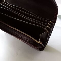 【値下げ】焦げ茶色型押し　長財布　美品/数回使用の画像