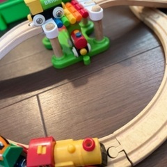 組み立て電車おもちゃの画像