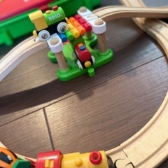組み立て電車おもちゃの画像