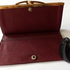 【値下げ】爬虫類　ベージュ色　長財布【未使用】の画像