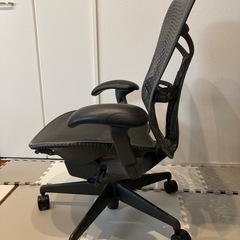 ハーマンミラー　ミラチェアの画像