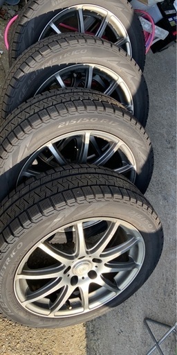 215/50 R17 スタッドレスタイヤ　プリウスαに使用。　