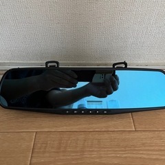 ミラー型のドライブレコーダーの画像
