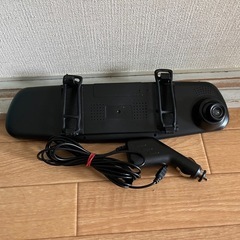 ミラー型のドライブレコーダーの画像