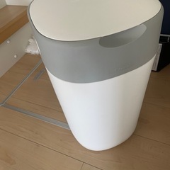 コンビ　おむつポット