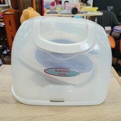 無料☆Lacoo☆TOSHIBA・アイロン・TA-FV52【こちらは店舗です。浜村鹿野温泉ICから3分 買取本舗 宮本リサイクル 営業時間9～19時 定休日水曜のみ←連絡できませんm(_ _)m】の画像