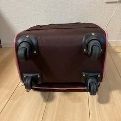 ドットスーツケース　の画像