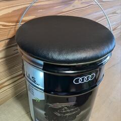 ペール缶スツール:アウディの画像