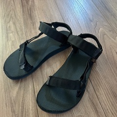 TEVAサンダル