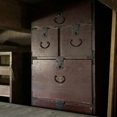 一部取引中 桐箪笥含レトロ品5つ(バラ売り可能）の画像