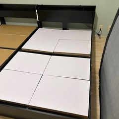セミダブルベッドフレーム