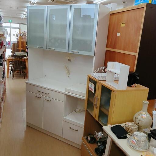 食器棚☆大型サイズ・大容量・収納家具【浜村鹿野温泉ICから3分 買取本舗 宮本リサイクル 営業時間9～19時 定休日水曜のみ←連絡できませんm(_ _)m】