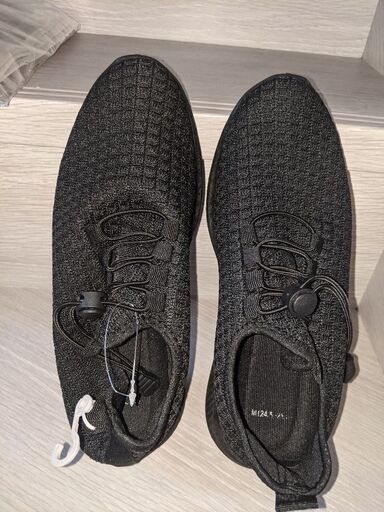 先日購入した未使用サマーシューズです。