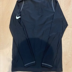 NIKEラッシュガードMサイズとパンツ（150）の画像