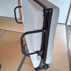 ニトリ電動ベッドと介護用シャワー椅子