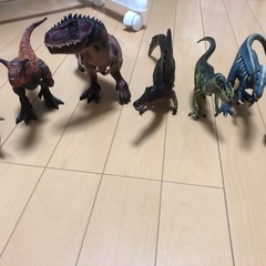 恐竜セット 値下げします