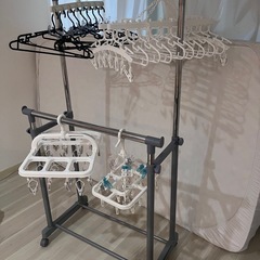 ハンガーラック