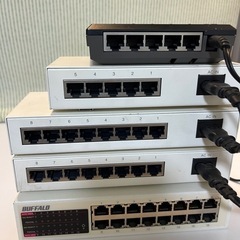 BUFFALO　スイッチングハブ　ｘ5個セット（16ポート/8ポートｘ２/5ポートｘ２）の画像