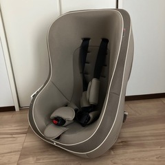 タカタ　チャイルドシート　付属品全て残っています