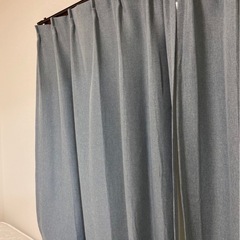 カーテンの画像