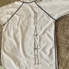 レディースMラッシュガードの画像