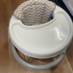 ベビー歩行器