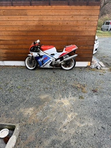 他の物と交換可能    VFR400希少       