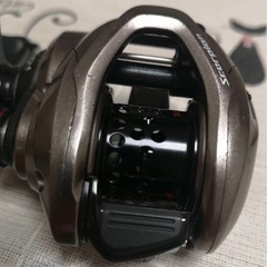 Shimano シマノ ベイトリール17 スコーピオン BFS 左の画像