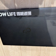 FUJITSU ノートパソコン　2019年製