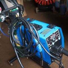 炭酸ガス半自動溶接機 + LIFT TIGトーチ  + ボンベ + レギュレターの画像