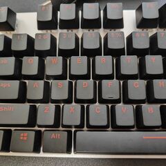 メカニカルキーボード 赤軸 有線の画像
