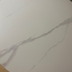 ダイニングセット 大理石調 円形 クリアチェアの画像