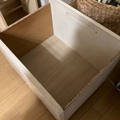 木製おもちゃ箱の画像