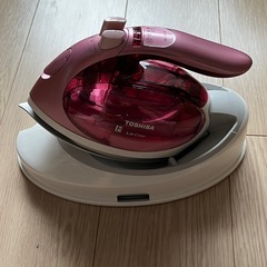  値下げしました　
アイロン　東芝製 
