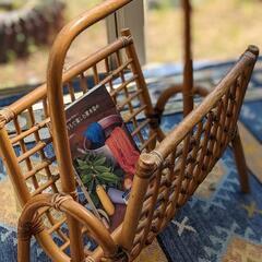 藤のマガジンラック