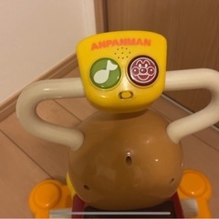 希少品❤️ボタン付きアンパンマン の乗り物の画像