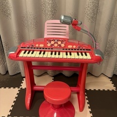 おもちゃのピアノ