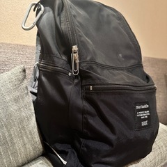marimekko メトロ DAYPACK リュックサック ブラックの画像