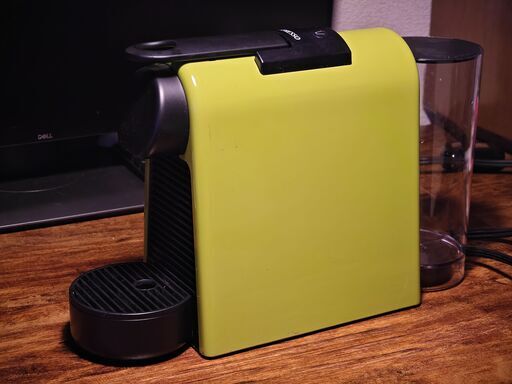 ネスプレッソ エッセンザミニ essenza mini  カプセルコーヒーメーカー