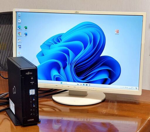 富士通 コンパクトPC/モニターセット【起動5秒 CPUスコア7220】【win11 + win10】 新品SSD240GB MEM8GB office